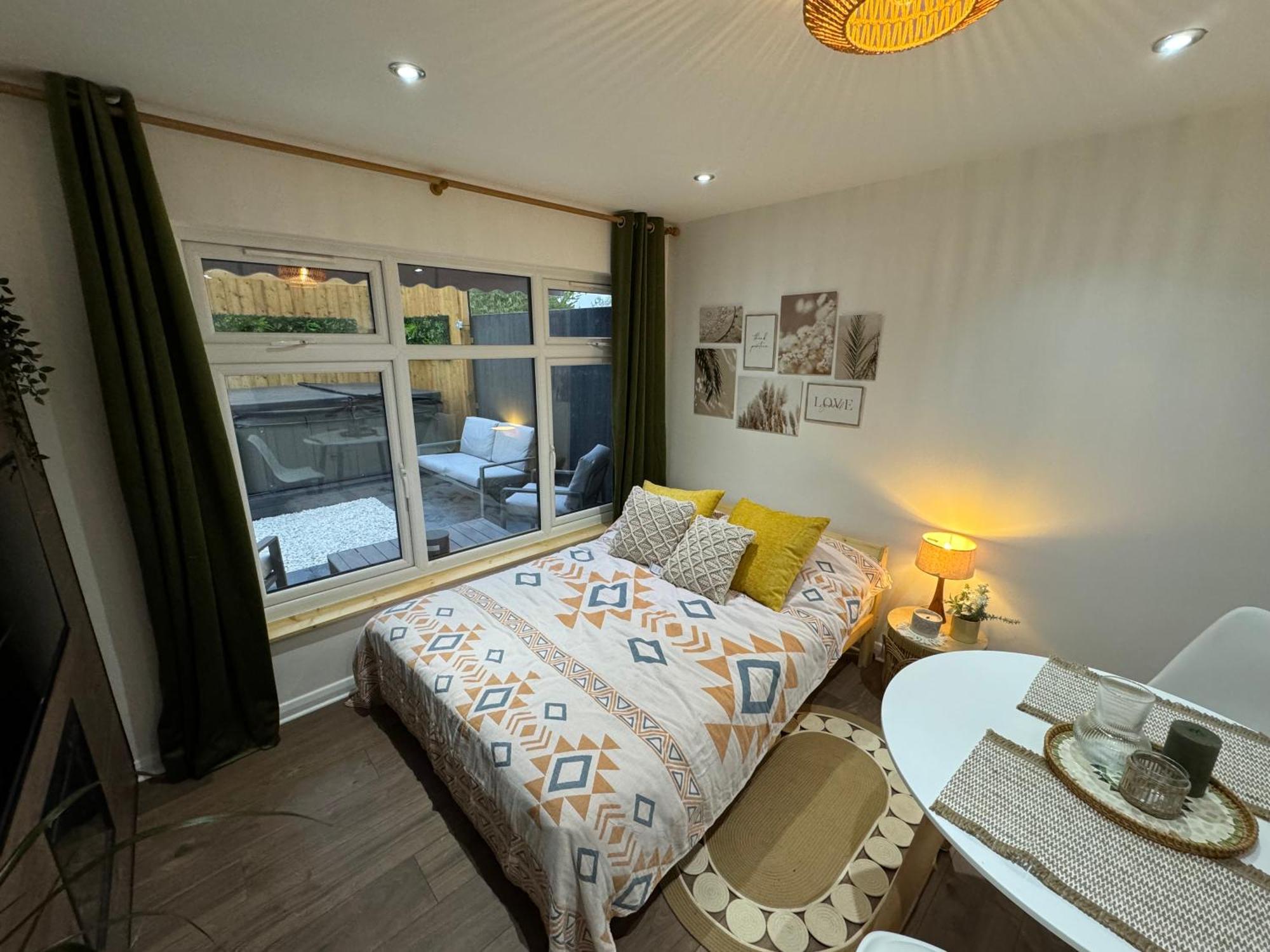 Ferienwohnung Wild & Free Hot Tub Retreat Dartford Exterior foto